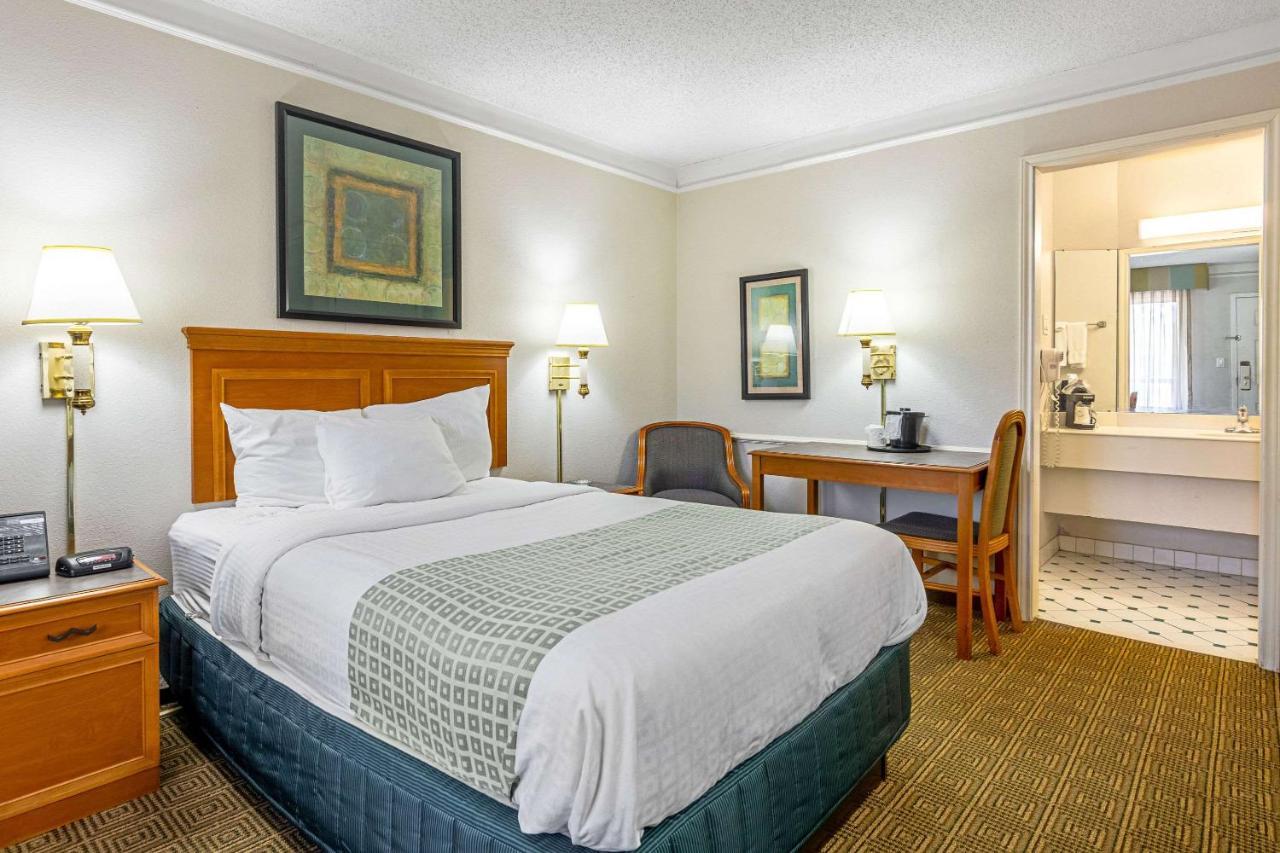 Rodeway Inn Huntsville Eksteriør bilde